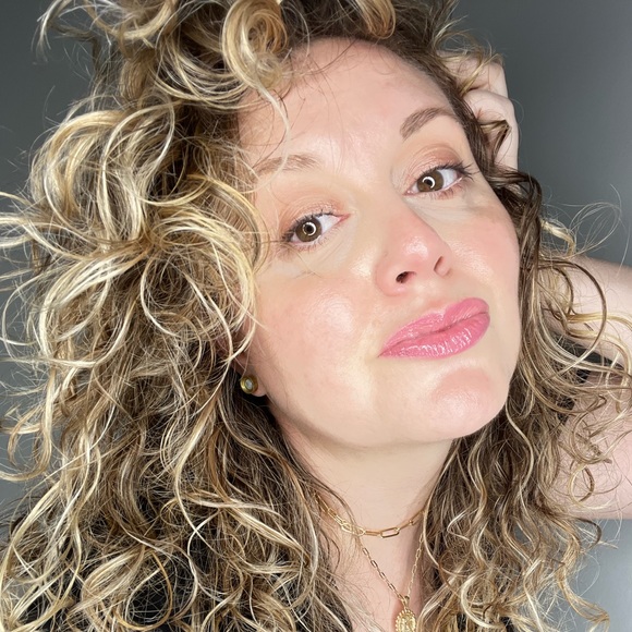 Meet your Posher, Avonell - Picture 2 of 2